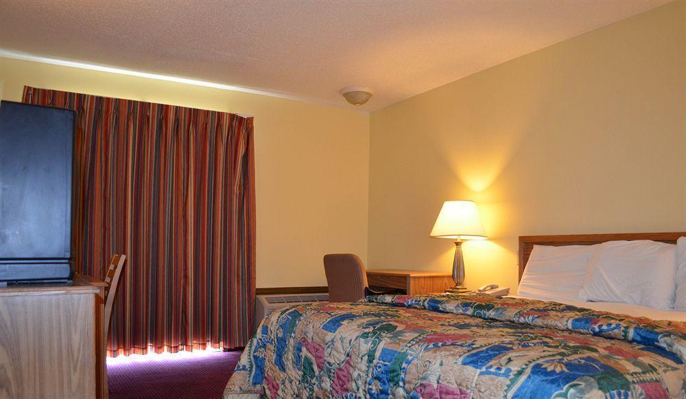 Travelodge Inn & Suites By Wyndham Muscatine Kültér fotó